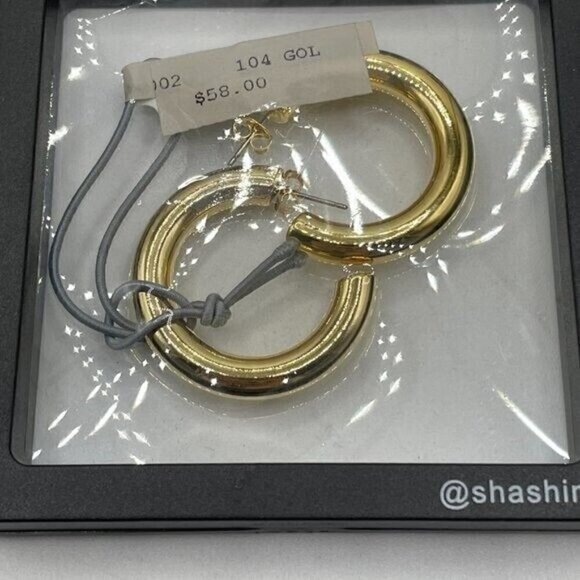 Shashi NWT/NIB Gold-Plated Chubby Hoop 1.25" Long .25 Wide Pierced Earrings - Picture 4 of 4